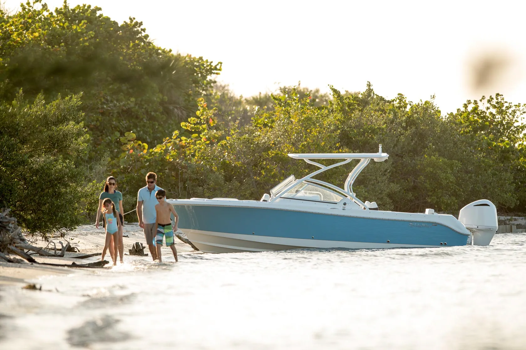 EdgeWater 248CX FAMILY BOAT